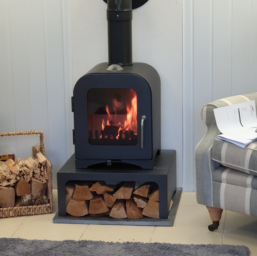 Woodburning stove installed in Tuin Summerhouse